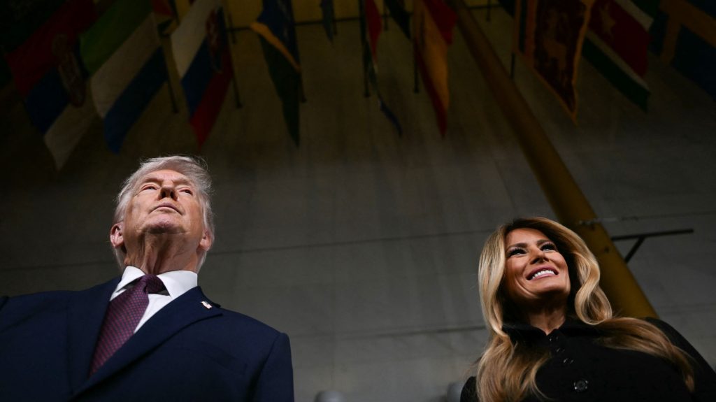 A Radiohead gitárosa ki akarja vetetni a zenéjét a Melania című filmből.