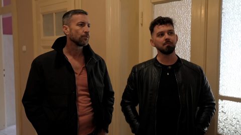 Szandavári Gergely és Hegedűs Csaba az Ingatlanvadászok című műsorban.