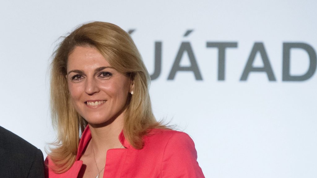 Válasz Online: gyanúsított lett Sebestyén Júlia műkorcsolyaedző
