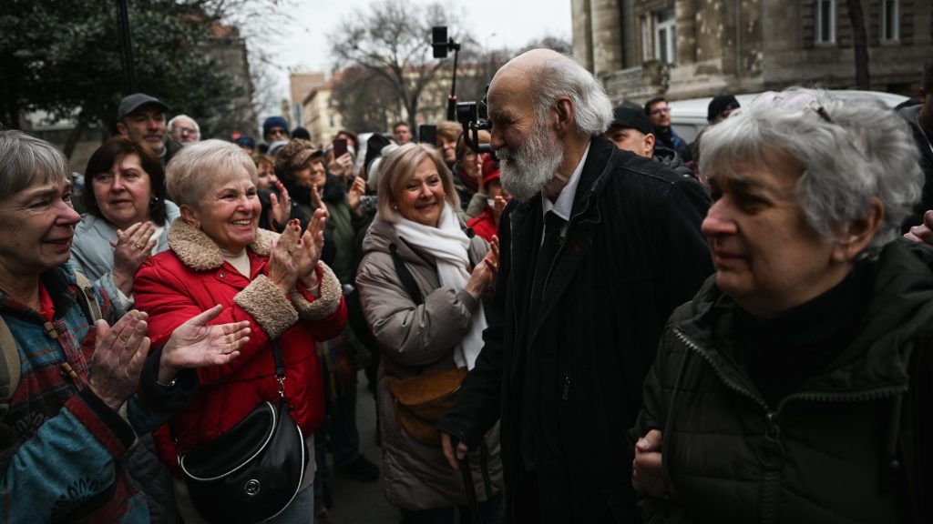 Elkezdődött Iványi Gáborék büntetőperének tárgyalása