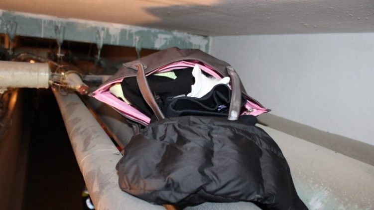 Rossz eladónőbe kötött bele a késes rabló, pedig kínjában még dezodorral is lefújta a nőt