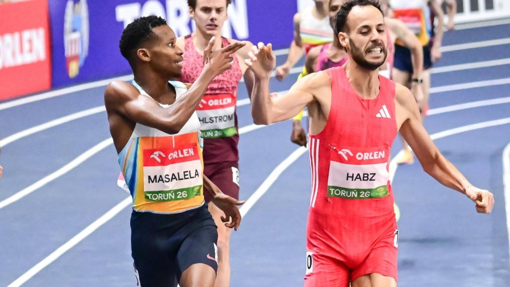 Ujjaival pisztolyt formálva fejbe lőtte riválisát, azonnal diszkvalifikálták az atlétát