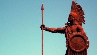 Cuauhtémoc szobra Mexikóban.