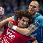 Ali Zein, a One Veszprém HC (b) és Borut Mackovsek, az OTP Bank-Pick Szeged játékosa a férfi kézilabda NB I OTP Bank-Pick Szeged - One Veszprém HC mérkőzésén a szegedi Pick Arénában 2025. november 8-án.