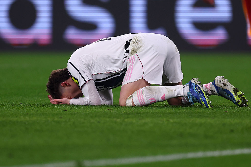 Kenan Yildiz, a Juventus török játékosa a Galatasaray elleni Bajnokok Ligája-mérkőzésen.