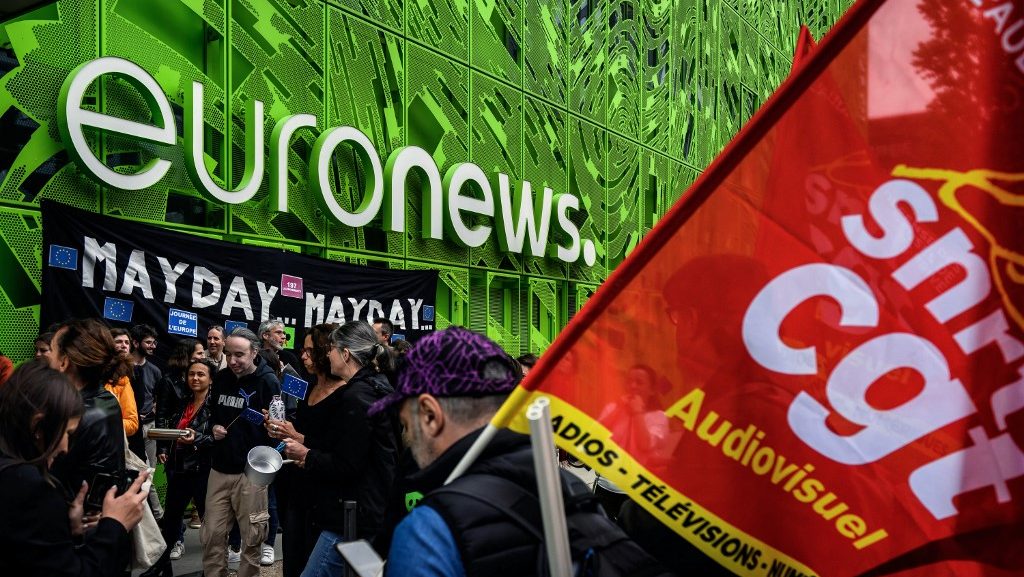 Magyar Pétert lejárató Euronews-álhír terjed a közösségi médiában, orosz dezinformációs művelet állhat a háttérben