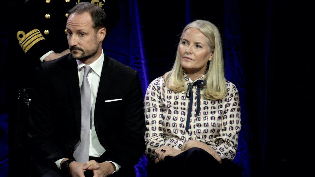 Tévéinterjúban igyekezett tisztázni magát az összeepsteineződött norvég koronahercegnő