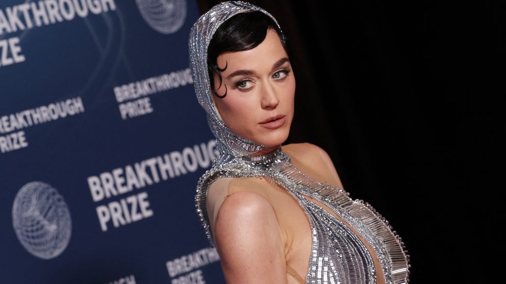 Katie Perry beperelte Katy Perryt és nyert