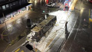 felgyújtott busz Svájcban