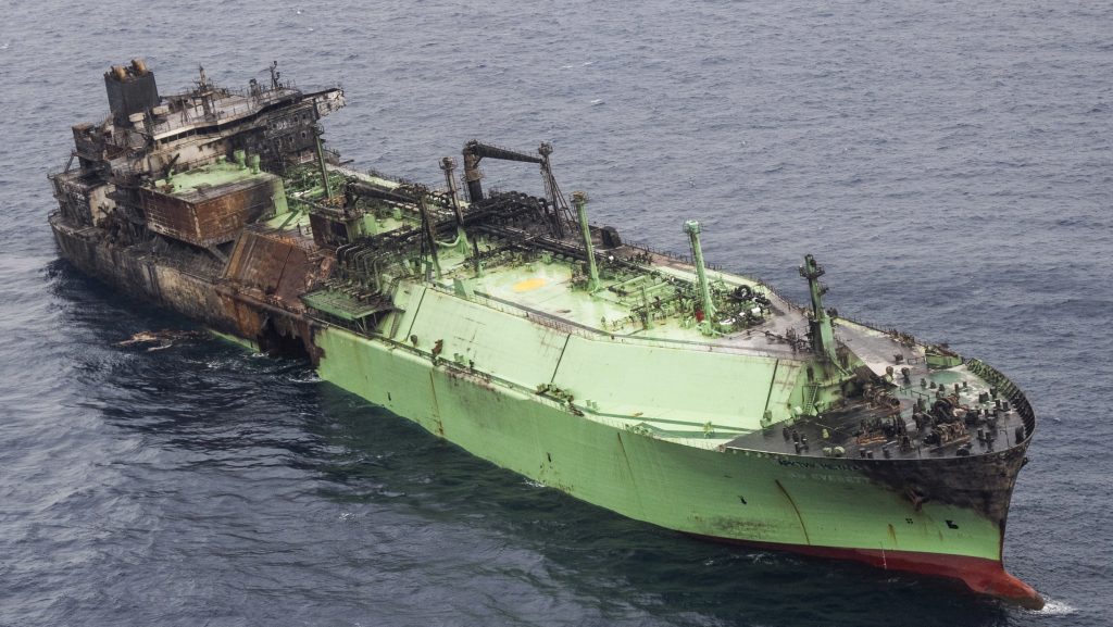 Líbia specialistákat bízott meg a partjainál sodródó orosz szellemtanker befogásával