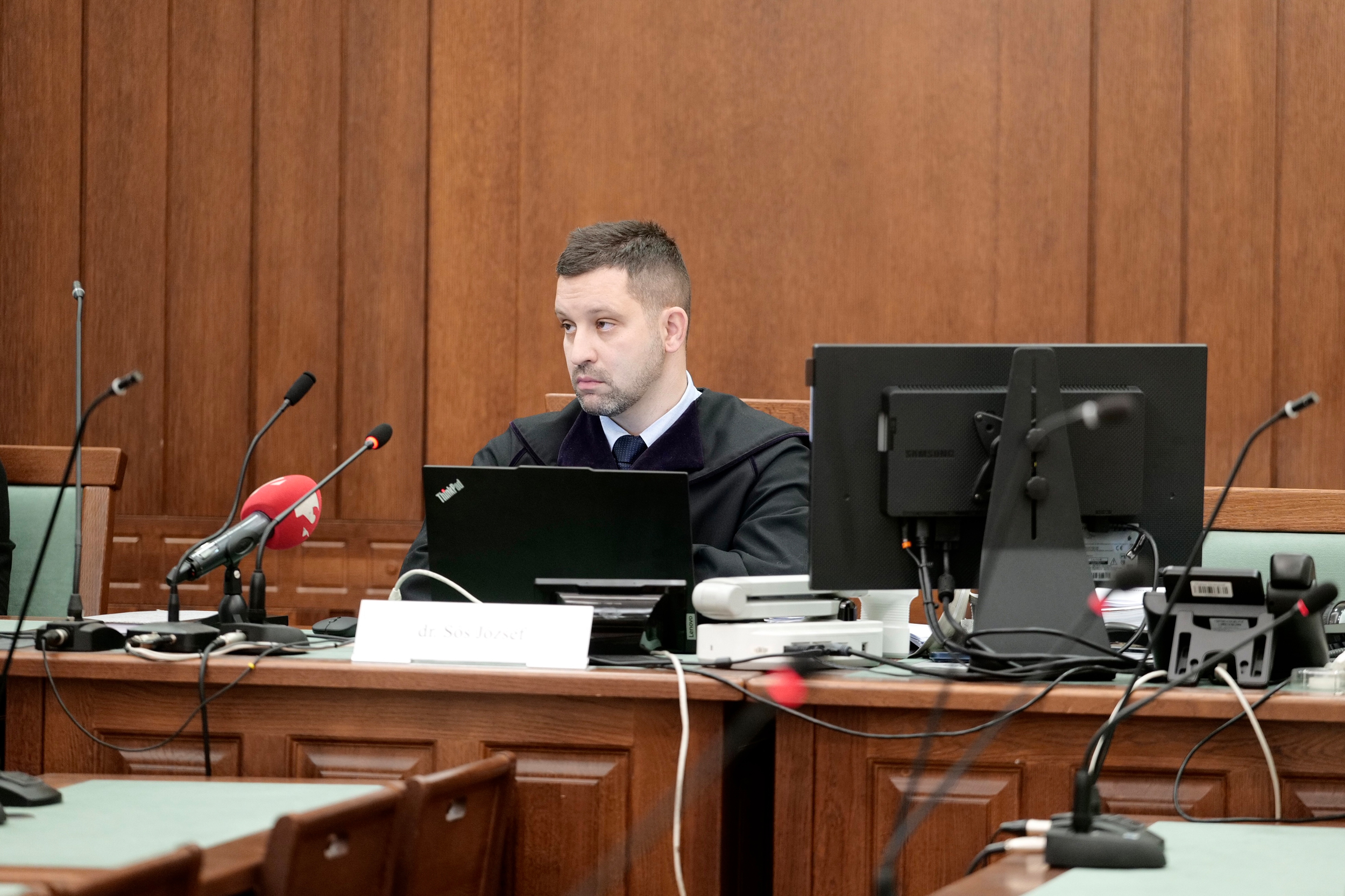 „Bocsáss meg nekem, anyu!” – elítélték az anyját 37 szúrással lemészároló férfit 2