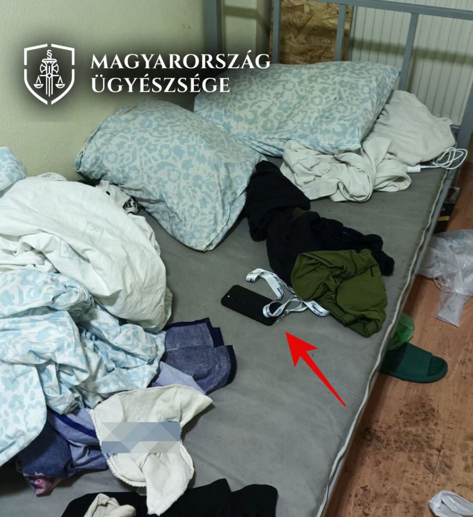 Eltörte a szobatársa bordáit a szállón, mert nem találta a mobilját, a sérült férfi erre egy sniccerrel megvágta a támadója nyakát