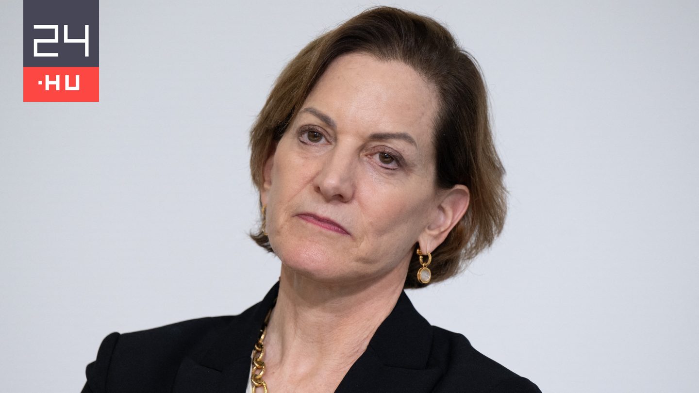 Anne Applebaum: Orbán régi fenyegetései mára hatástalanok.