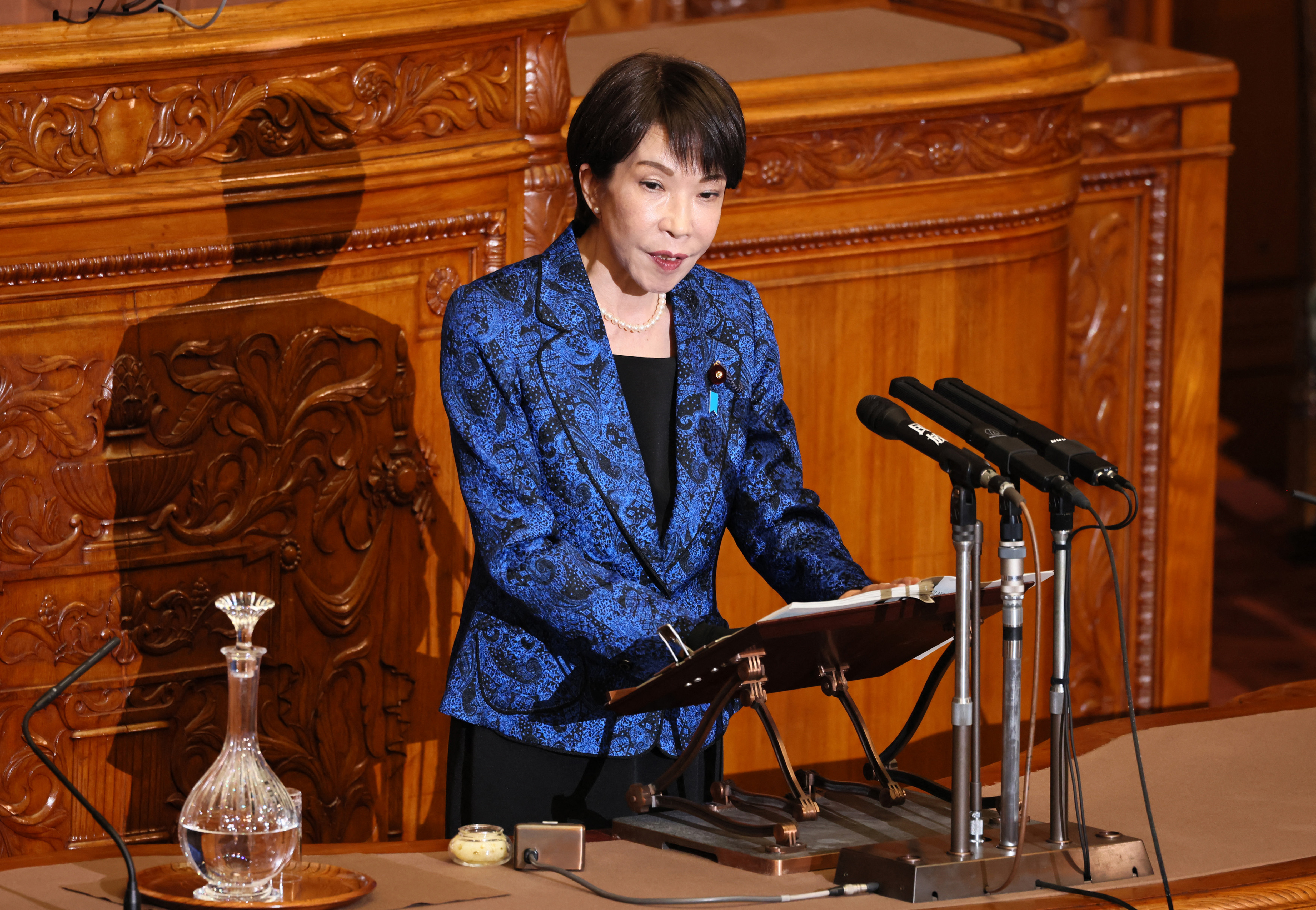 Tűzzel játszik Japán új miniszterelnöke, amikor elődje gazdaságpolitikájának folytatását ígéri 2