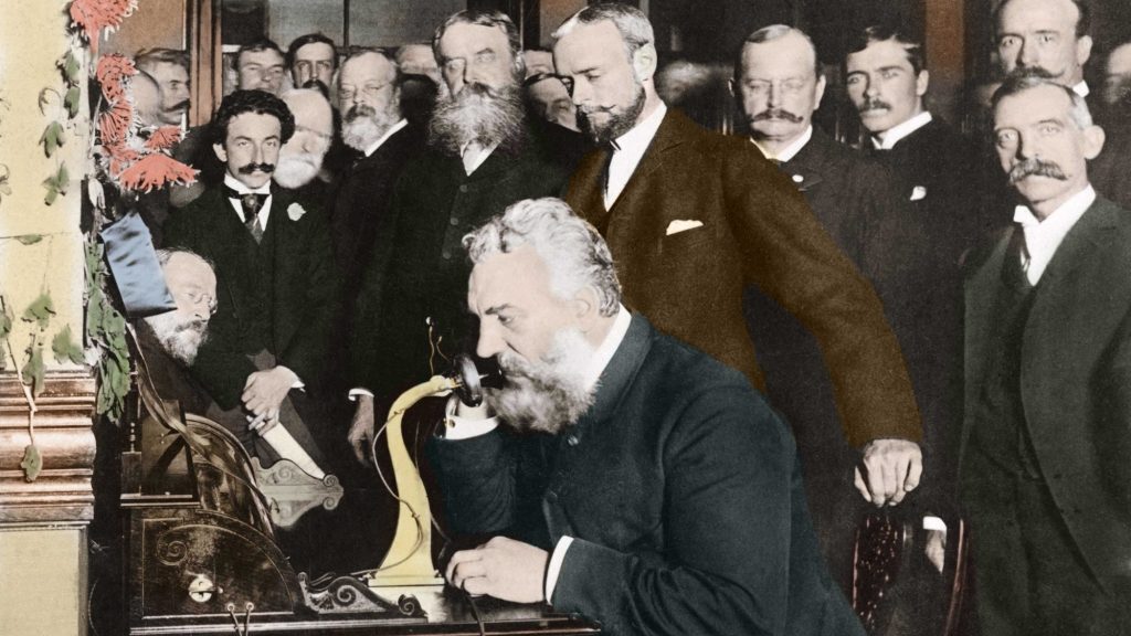 Ez a két mondat hozta el a kommunikáció forradalmát