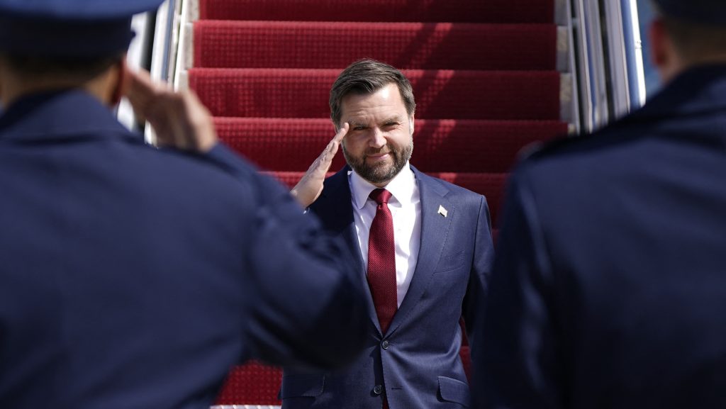 Szijjártó Péter szerint „valahogy április elején” érkezik Magyarországra az amerikai alelnök