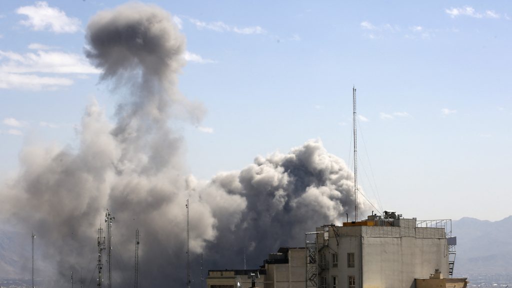 Az iráni Forradalmi Gárda amerikai és brit tankerhajókat támadott