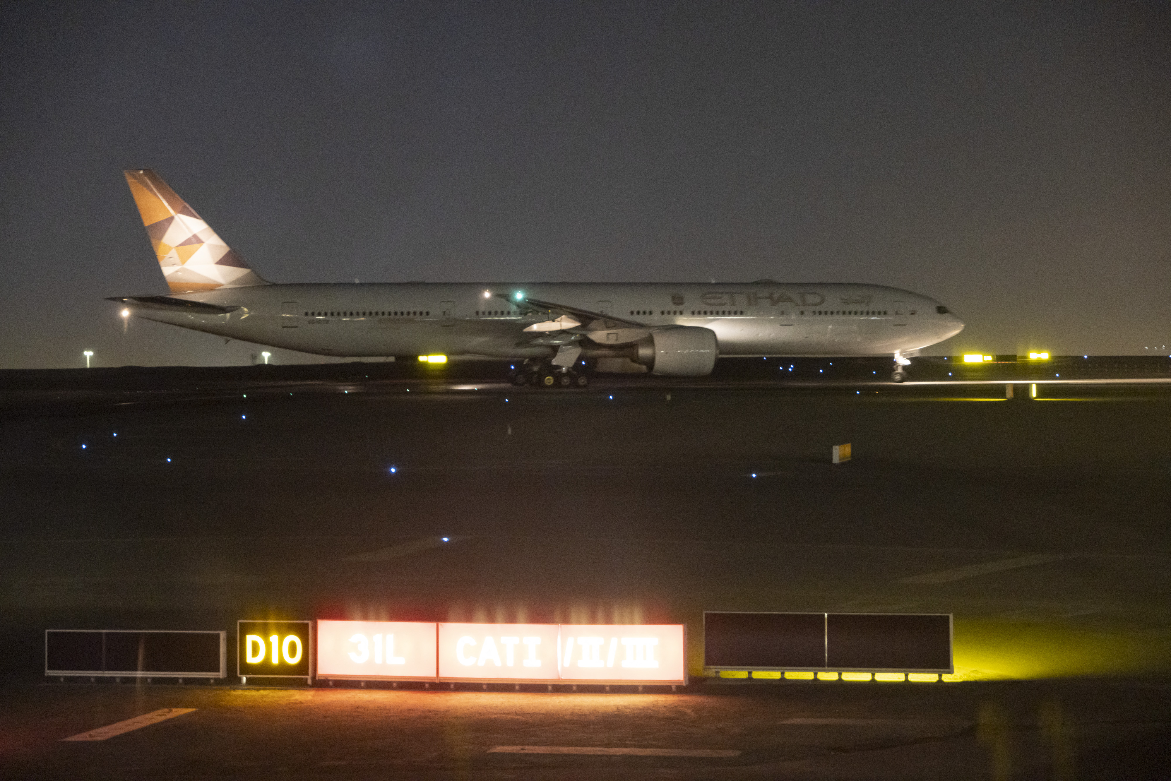 Szakértő az iráni válság miatt külföldön rekedtek lehetőségeiről: Ne legyenek illúzióink, ha evakuálásról van szó, akkor nem csak a hivatalos szabályok léteznek 2