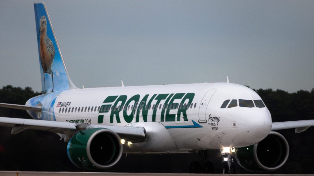 Leszállították a siket nőt a repülőről, mert „nem hallgatott” a légiutas-kísérőre