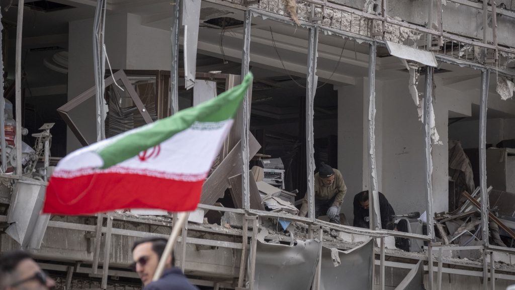 Tovább szélesedett a konfliktus: Katar lelőtt két iráni gépet