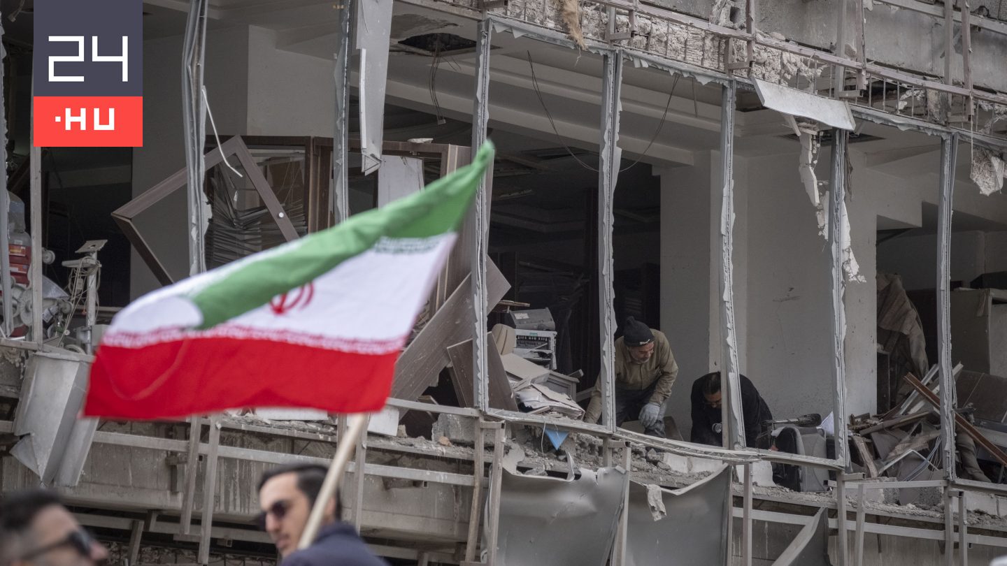 Rutte feldicsérte az Irán elleni támadást