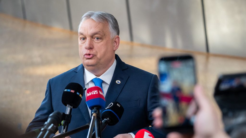 Politico: Az EU-ban radikális vészforgatókönyvvel is készülnek arra, ha Orbán győzne