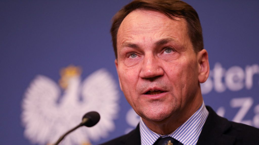 „A zebrákat megették, a pénzt ellopták” – mondta a lengyel külügyminiszter a lekapcsolt ukrán pénzszállítókról