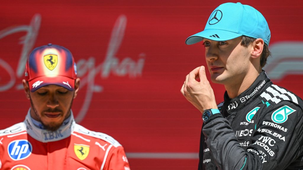 Hamilton óriásit csatázott Russell-lel a sprintfutamon