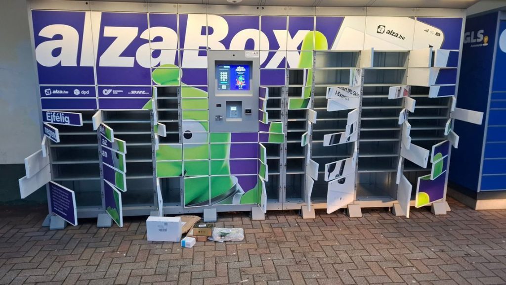 Mit tesz az Alza, ha feltörik az AlzaBoxot?