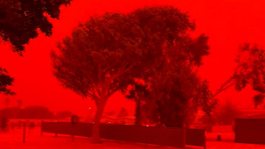 Ezért vált vérvörössé az égbolt Ausztrália felett