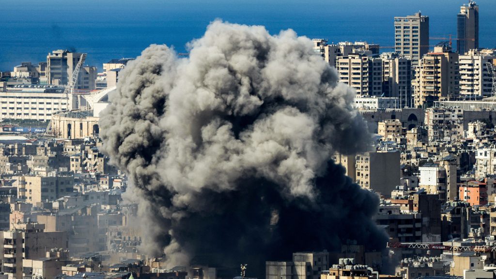 Az USA megsemmisített egy iráni aknatelepítő hajót, amerikai diplomáciai épületet ért dróncsapás Irakban, Bejrút városközpontját támadta Izrael