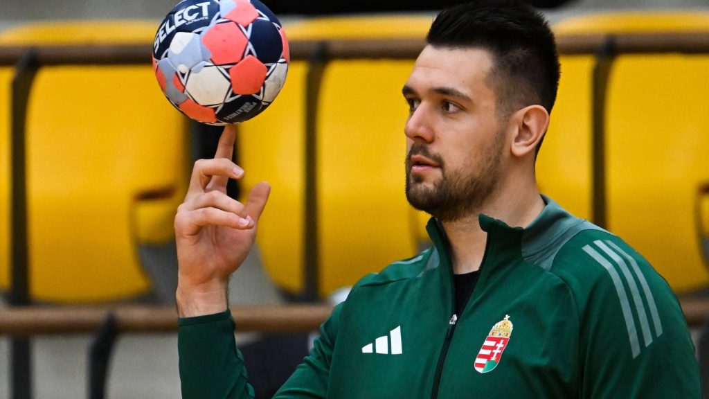 Bánhidi Bence, a válogatott tagja a magyar férfi kézilabda-válogatott edzésén a felcsúti Pancho Arénában 2025. október 28-án. A csapat Ausztria elleni játszik barátságos mérkőzést Bécsben november 1-jén.