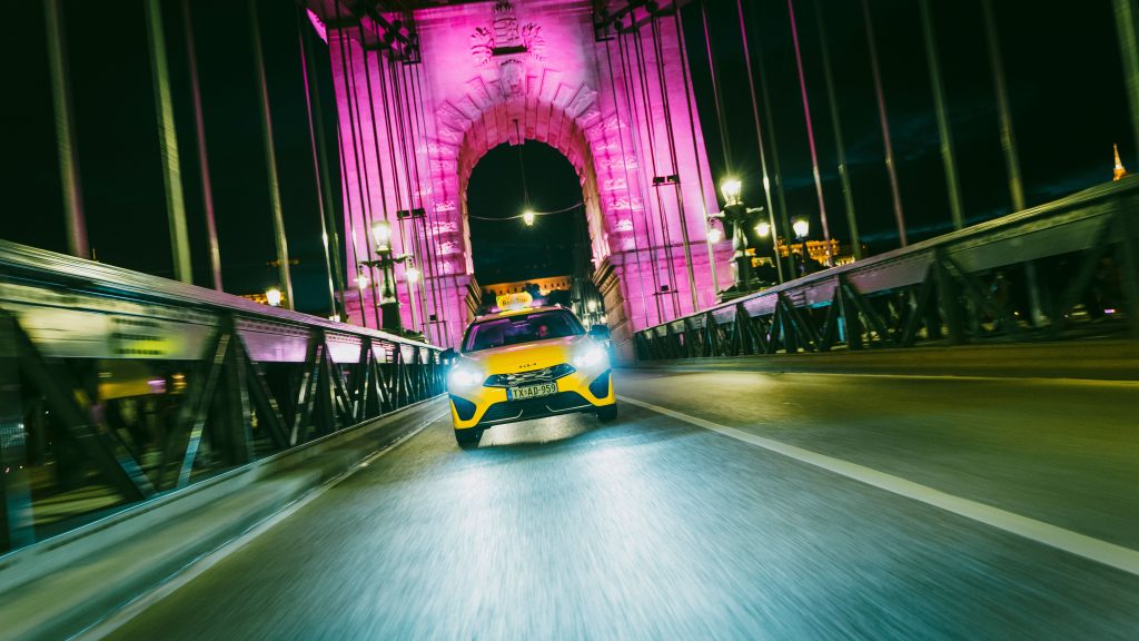 Minden harmadik fuvar éjszakai: népszerű a „Nők a Nőkért” kategória a féléves adatok alapján