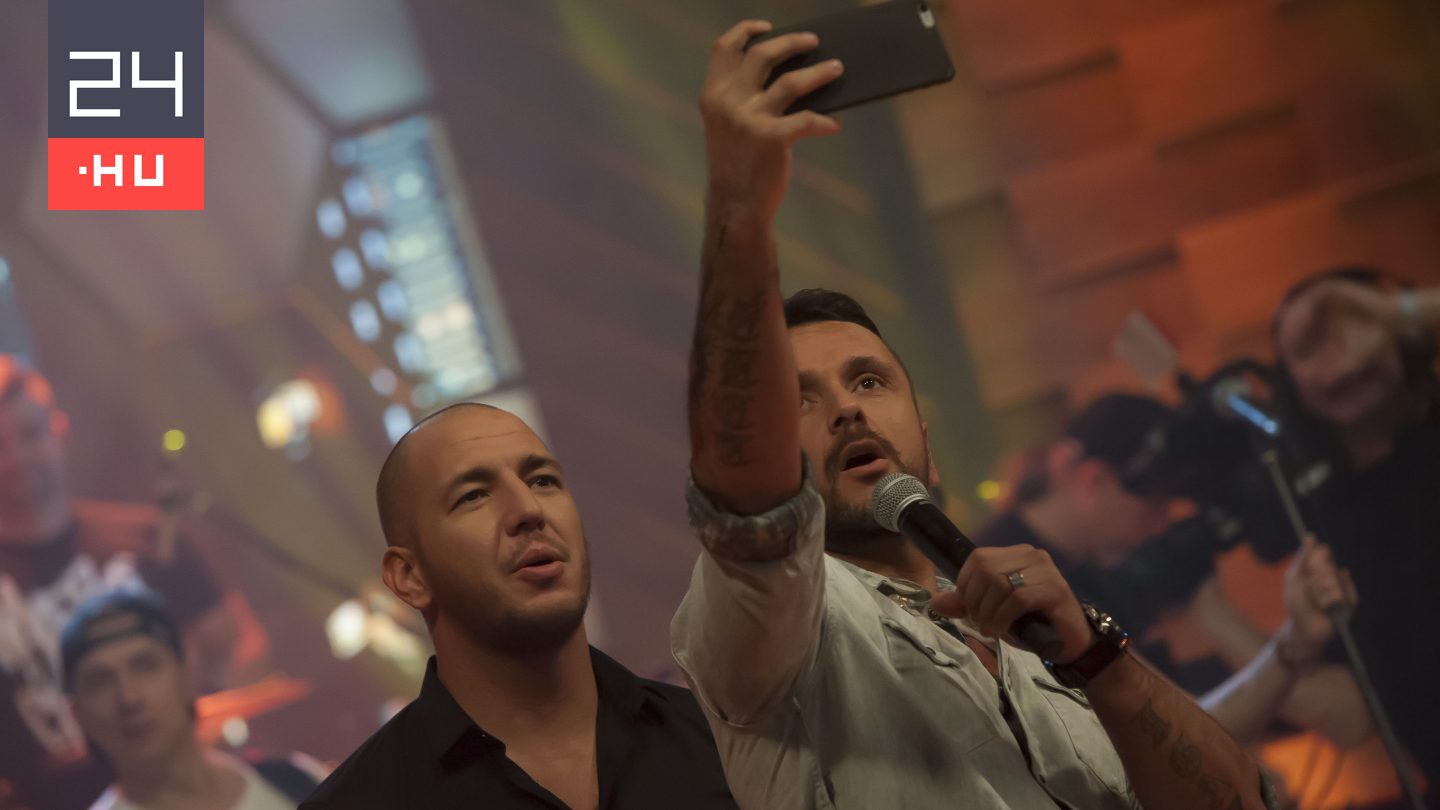 Majkával közös fotót posztolt Curtis