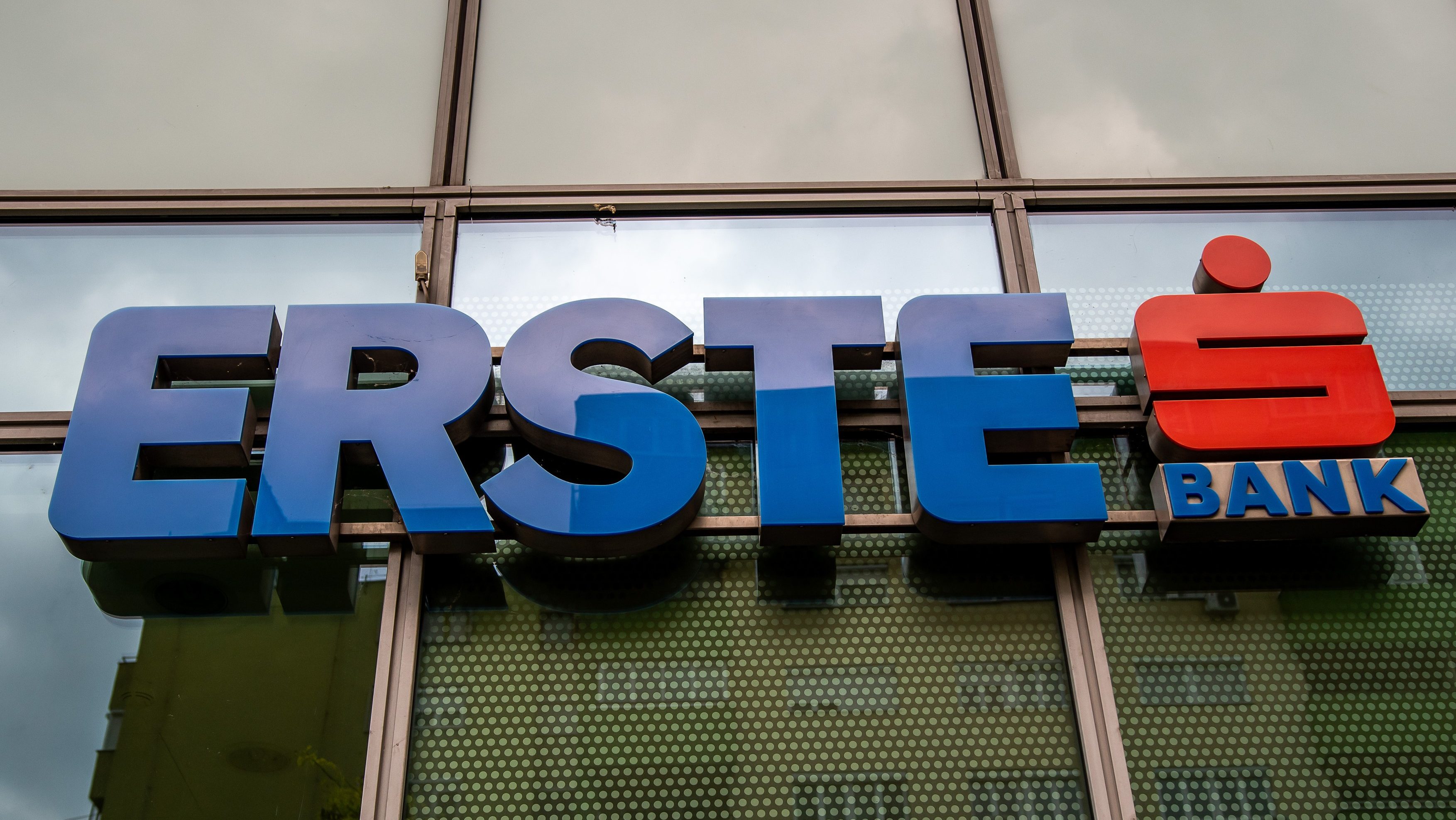 erste bank, bank, erste, leállás, funkciók, utalás, fizetés, internetes vásárlás