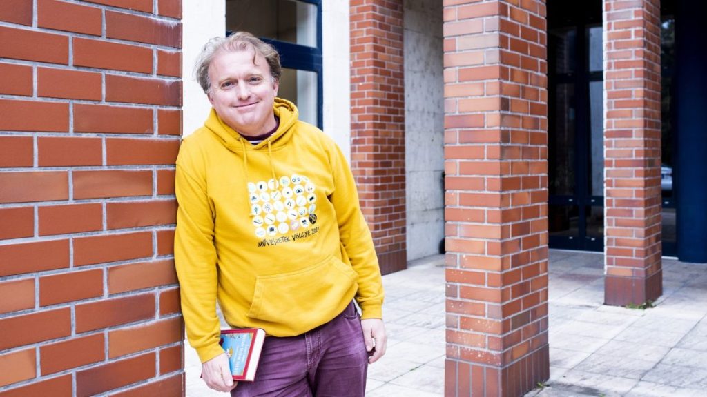 Anyja szerint nem miatta lett Kossuth-díjas Lackfi János