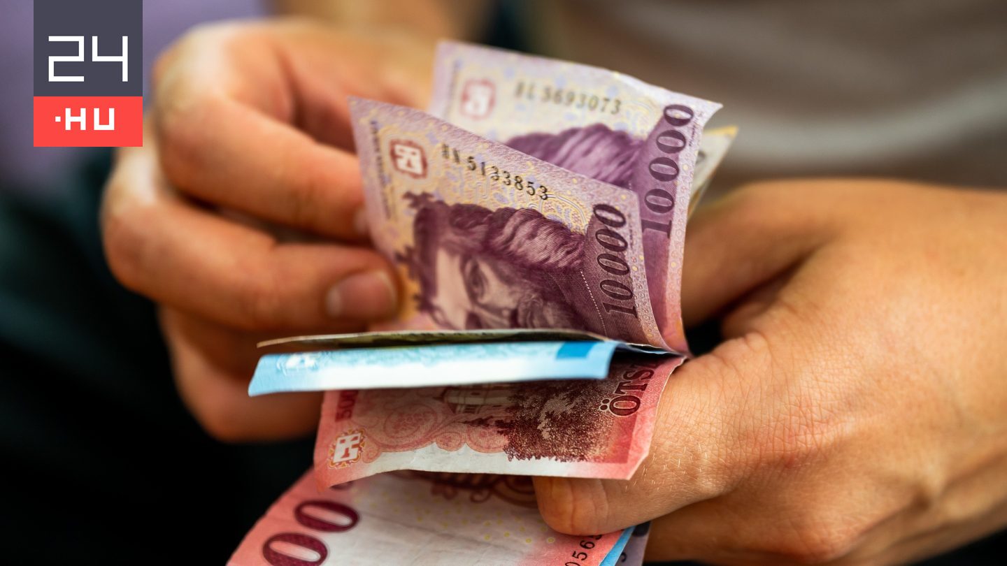 Nagyot gyengült a forint kedden