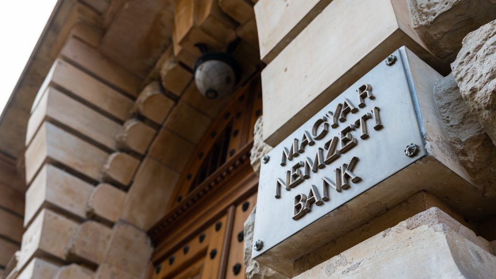 Döntöttek az alapkamatról Varga Mihályék