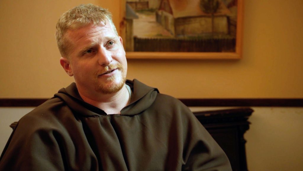 „Ülünk a kanapén és rettegünk” – Továbbra is bűnügyi felügyelet alatt a Keresztanyu színésze