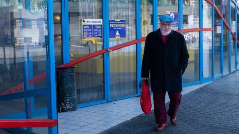 Két budapesti kerületben is kaphatnak utalványt húsvét előtt a nyugdíjasok.