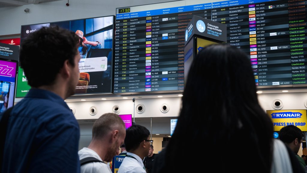 Rendkívüli intézkedések az új háború miatt a budapesti Liszt Ferenc repülőtéren