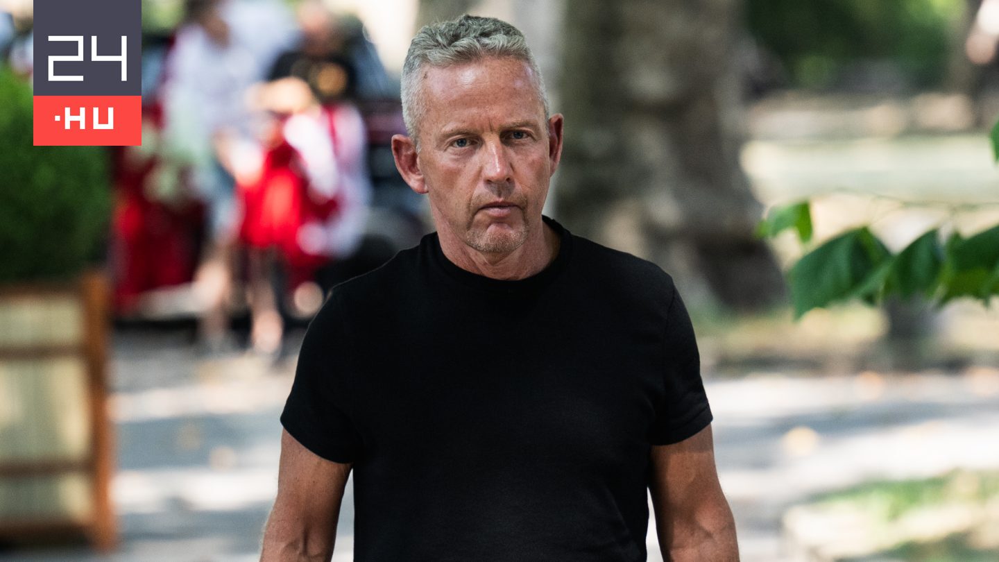 Közös képet posztolt Schóbert Norbi Orbánnal: Hajrá, Viktor! Hajrá, igazi honvédő miniszterelnök!