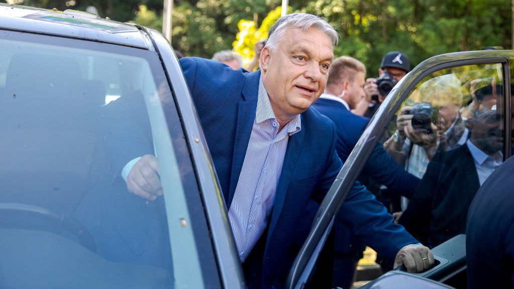 Orbán kormányrendeletben vizsgálná az ukrán pénzszállítmány és a politikai szervezetek kapcsolatát