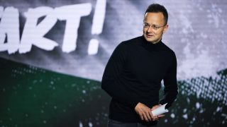 Szijjártó Péter Győrben a Digitális Polgári Körök rendezvényén az Olimpiai Sportpark multicsarnokában 2025. november 15-én.