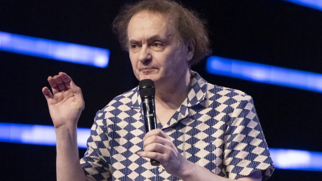 „Nélkülük nem tudok létezni” – családja lomtalanított nála, ezeket kereste elsőként Galla Miklós, miután hazatért a kórházból