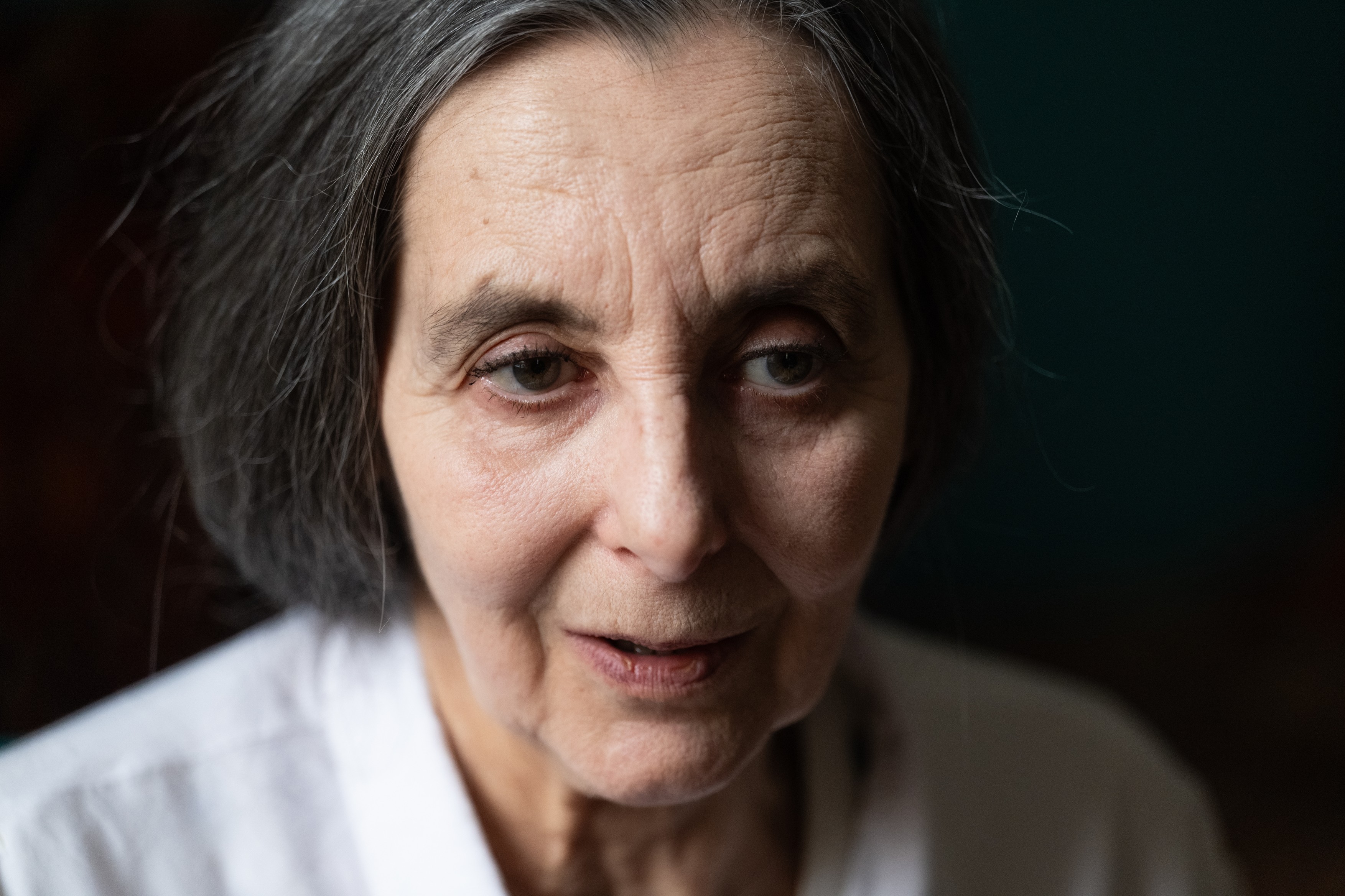 „Gyűlöltek a börtönben, mert más vagyok” – meglátogattuk az ismét bábaként dolgozó Geréb Ágnest 5