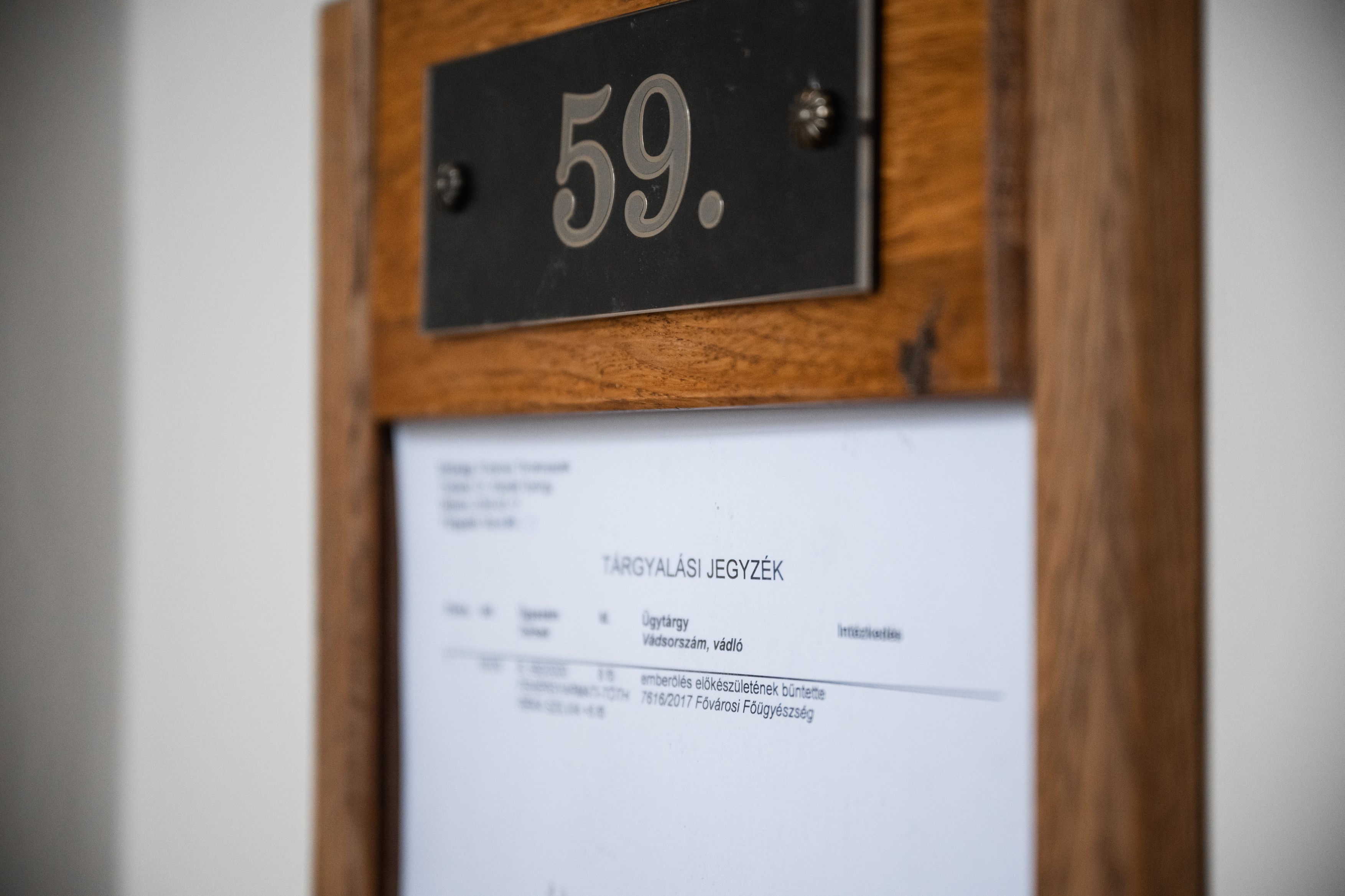 „Nekem az nem jó, ha a gyerekem nagyapját és anyját letartóztatják” – mondta a vállalkozó, akit bérgyilkossal akart kivégeztetni egy ügyvédnő 1