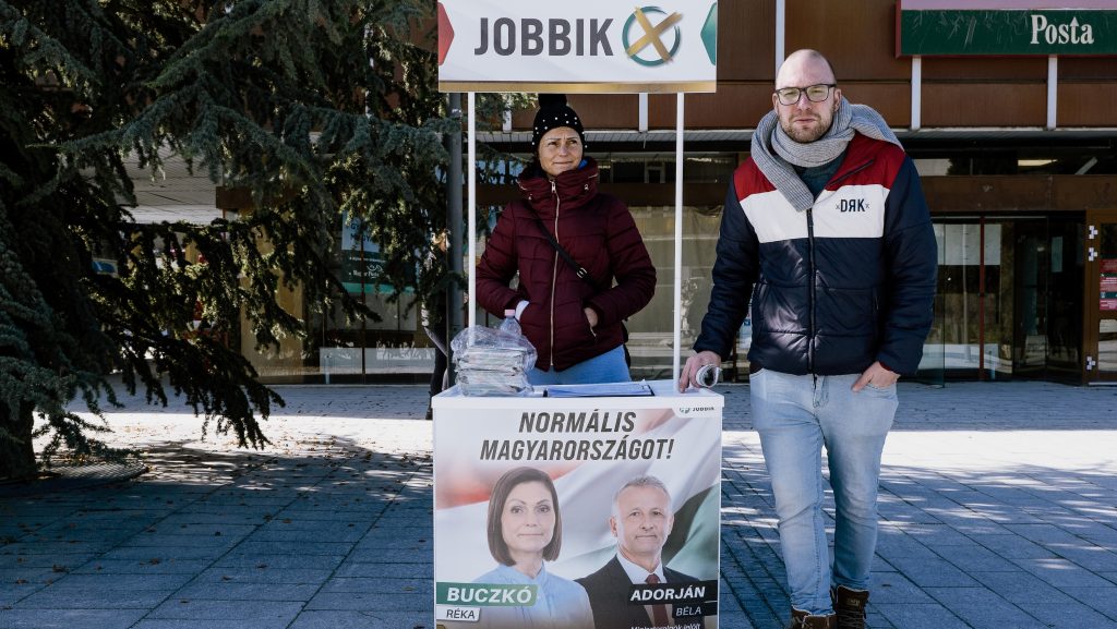 Milliós bírságot kaphat a Jobbik és a Normális Élet Pártja is a vissza nem vitt ajánlóívek miatt