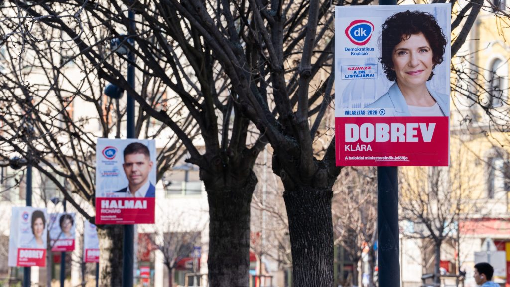 A DK-nak már csak 7, a Kétfarkú Kutya Pártnak még 47 jelöltje hiányzik a listaállításhoz