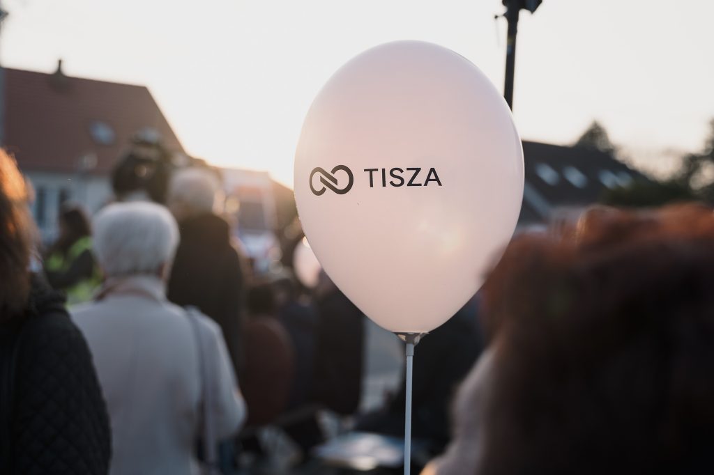 A Tiszát a harmadik helyre sorsolták, a Fidesz az utolsó lesz a szavazólapon